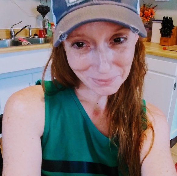 Meet your Posher, Annie - Picture 3 of 13